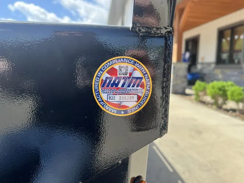 2024 Sure-Trac 102x22 Flatbed Deckover Trailer 15000# GVW * 8' SLIDE IN RAMPS * 10" I-BEAM MAINFRAME * CHANNEL SIDE RAIL * RUBRAIL/STAKE POCKETS/D-RINGS * ADJUSTABLE COUPLER * 12K DROP LEG JACK * LED'S - Image 2