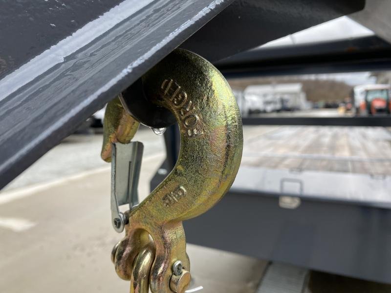 High-Performance 2024 Lamar 102x24' Deckover Power Tilt Trailer – 14000# GVW, Scissor Hoist, Spare Tire, and More - Image 8