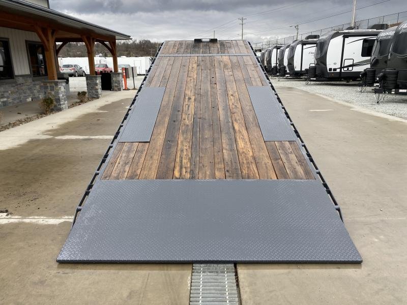 High-Performance 2024 Lamar 102x24' Deckover Power Tilt Trailer – 14000# GVW, Scissor Hoist, Spare Tire, and More - Image 19