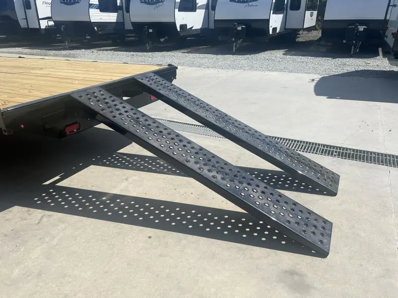 2024 Sure-Trac 102x22 Flatbed Deckover Trailer 15000# GVW * 8' SLIDE IN RAMPS * 10" I-BEAM MAINFRAME * CHANNEL SIDE RAIL * RUBRAIL/STAKE POCKETS/D-RINGS * ADJUSTABLE COUPLER * 12K DROP LEG JACK * LED'S - Image 7