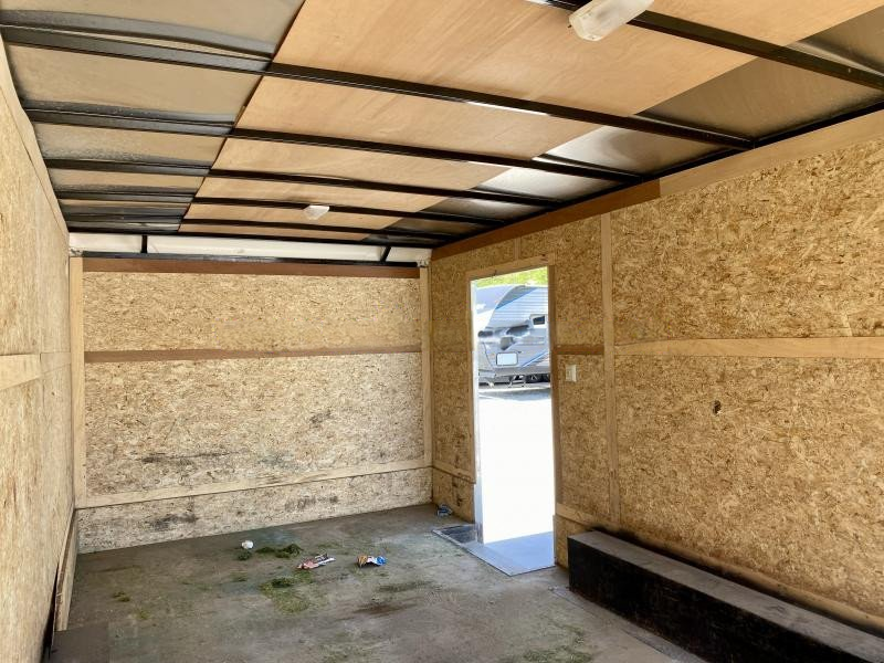 USED 2020 Bravo Trailers 8.5x16' Enclosed Car Hauler 9990# GVW * RAMP DOOR * 6'6" INTERIOR * WHITE * SIDE DOOR * ADJUSTABLE COUPLER * TRIPLE TUBE TONGUE * REAR STAB JACKS - Image 8