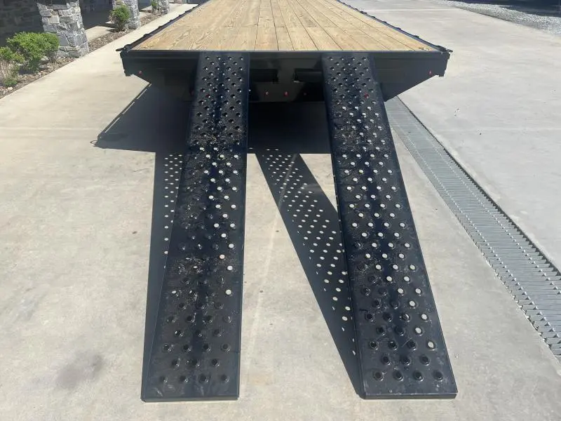 2024 Sure-Trac 102x22 Flatbed Deckover Trailer 15000# GVW * 8' SLIDE IN RAMPS * 10" I-BEAM MAINFRAME * CHANNEL SIDE RAIL * RUBRAIL/STAKE POCKETS/D-RINGS * ADJUSTABLE COUPLER * 12K DROP LEG JACK * LED'S - Image 8