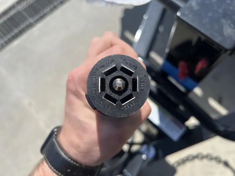 2024 Sure-Trac 102x22 Flatbed Deckover Trailer 15000# GVW * 8' SLIDE IN RAMPS * 10" I-BEAM MAINFRAME * CHANNEL SIDE RAIL * RUBRAIL/STAKE POCKETS/D-RINGS * ADJUSTABLE COUPLER * 12K DROP LEG JACK * LED'S - Image 10