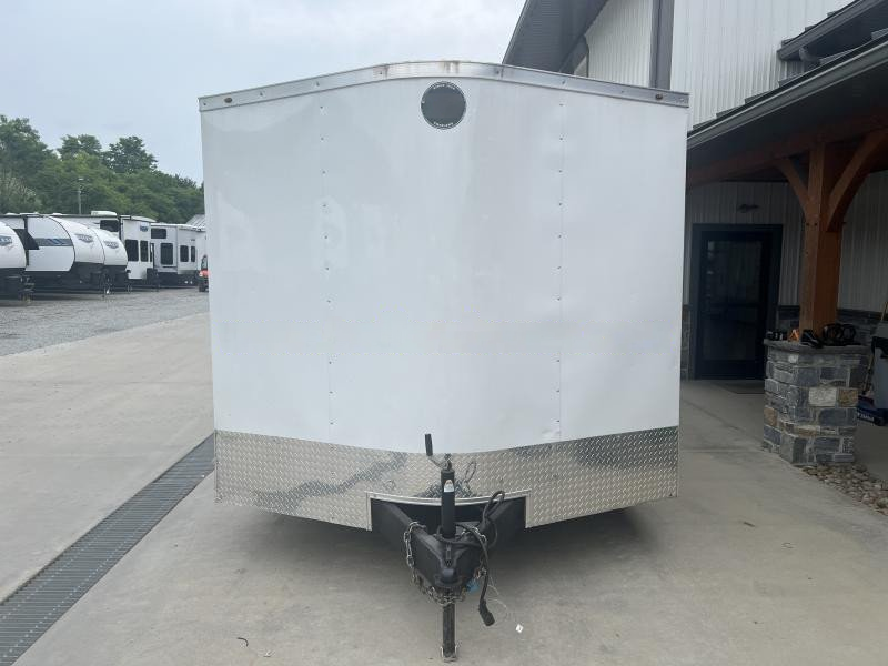 USED 2021 Wells Cargo 8.5x20 Enclosed Car Hauler Trailer * 1PC ALUMINUM ROOF * FRONT SHELF * E-TRACK - Image 4