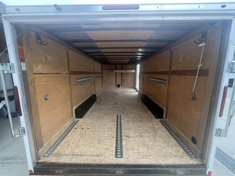 USED 2021 Wells Cargo 8.5x20 Enclosed Car Hauler Trailer * 1PC ALUMINUM ROOF * FRONT SHELF * E-TRACK - Image 17