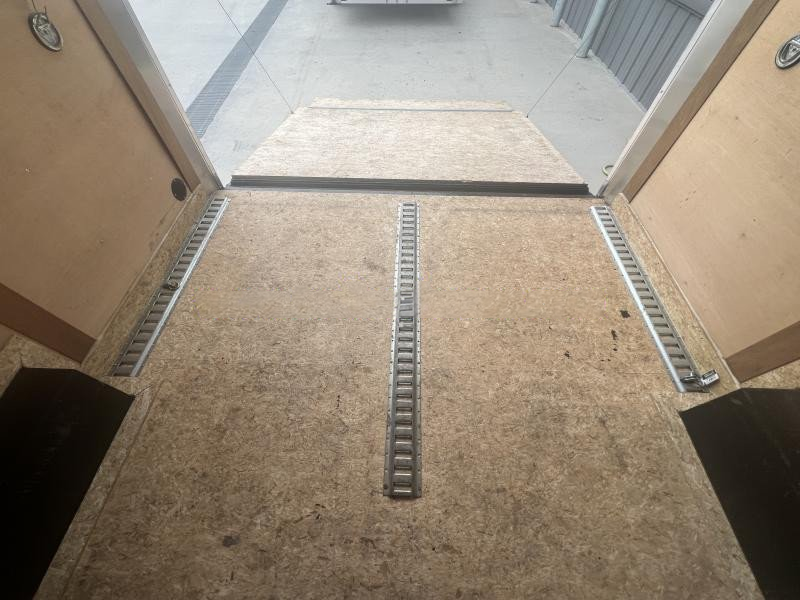 USED 2021 Wells Cargo 8.5x20 Enclosed Car Hauler Trailer * 1PC ALUMINUM ROOF * FRONT SHELF * E-TRACK - Image 12