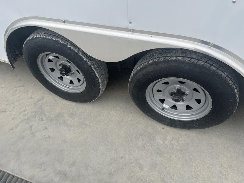 USED 2021 Wells Cargo 8.5x20 Enclosed Car Hauler Trailer * 1PC ALUMINUM ROOF * FRONT SHELF * E-TRACK - Image 11