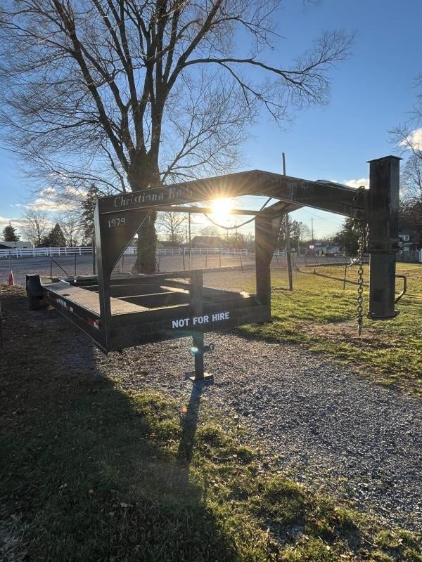 Reliable Used Quality 32' Gooseneck Car Hauler Trailer – 14000# GVW, Steel Deck, Slide-In Ramps, & D-Rings - Image 2