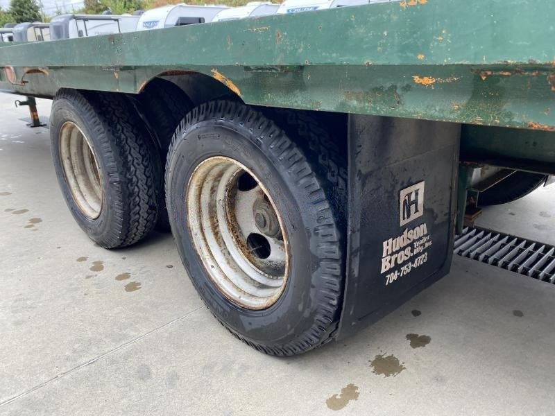USED 1998 Hudson 102x23' Heavy Duty Air Brake Deckover Trailer – 25,700# GVW, I-Beam Construction, Stand-Up Ramps, and More - Image 3