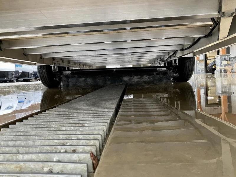 2023 EZ Hauler 8.5x16' Ultimate Contractor Package Aluminum Enclosed Cargo Trailer - Image 4