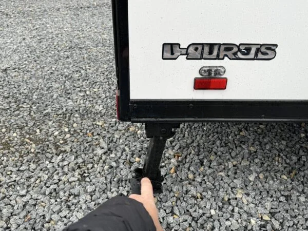 2024 Cargo Mate 5.5x10' Enclosed Toy Hauler Trailer 2990# GVW * TOY HAULER * FOLD OUT BED * WHITE BLACKOUT * SLANT V-NOSE * ALUMINUM WHEELS * .030 SCREWLESS EXTERIOR * REAR SPOILER * PLYWOOD FLOORS/WALLS * TABLE * MAX AIR COVER * EXTRA HEIGHT - Image 6